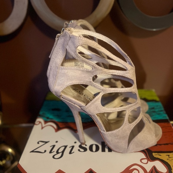 Zigi Soho Nude Heels - Picture 4 of 5